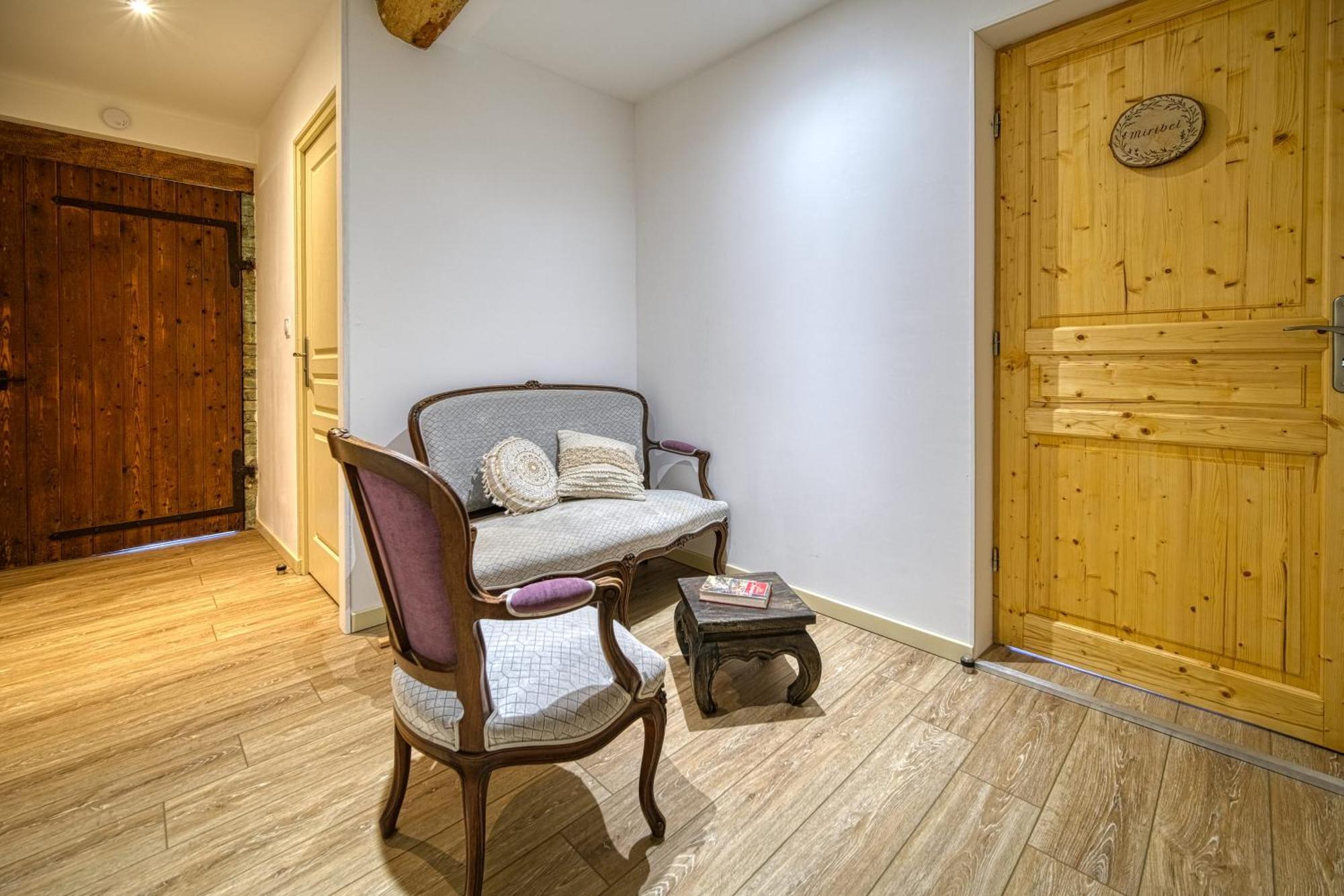 Maison Michonieres - Gite 3 Etoiles - 8 Personnes Miribel  Eksteriør billede